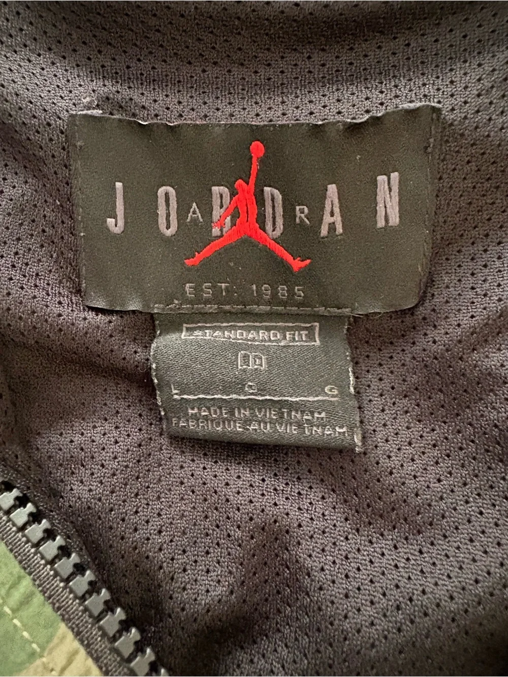 Air Jordan Jumpman Classics camo windbreaker. Size large.